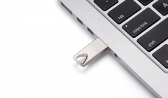 Metal USB flash drive